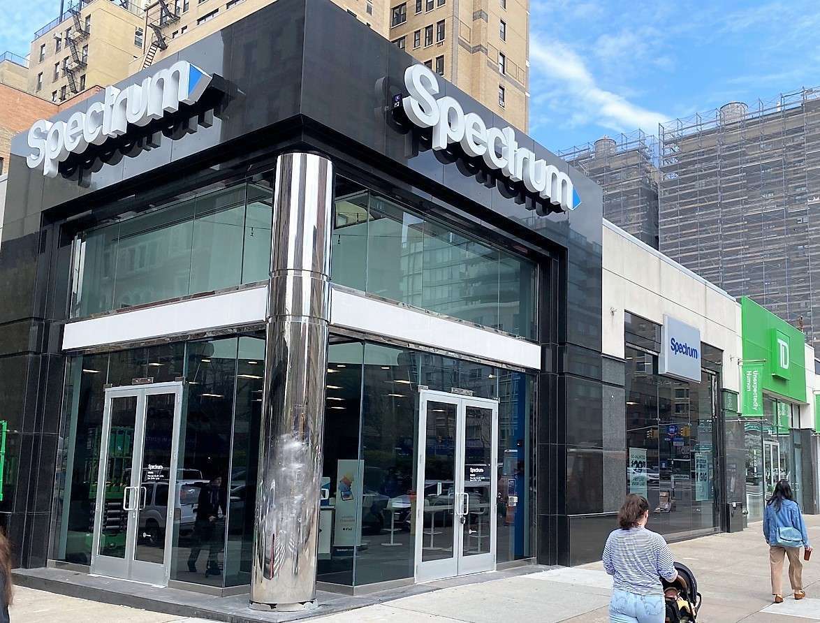 New Spectrum Store at 109th and Broadway